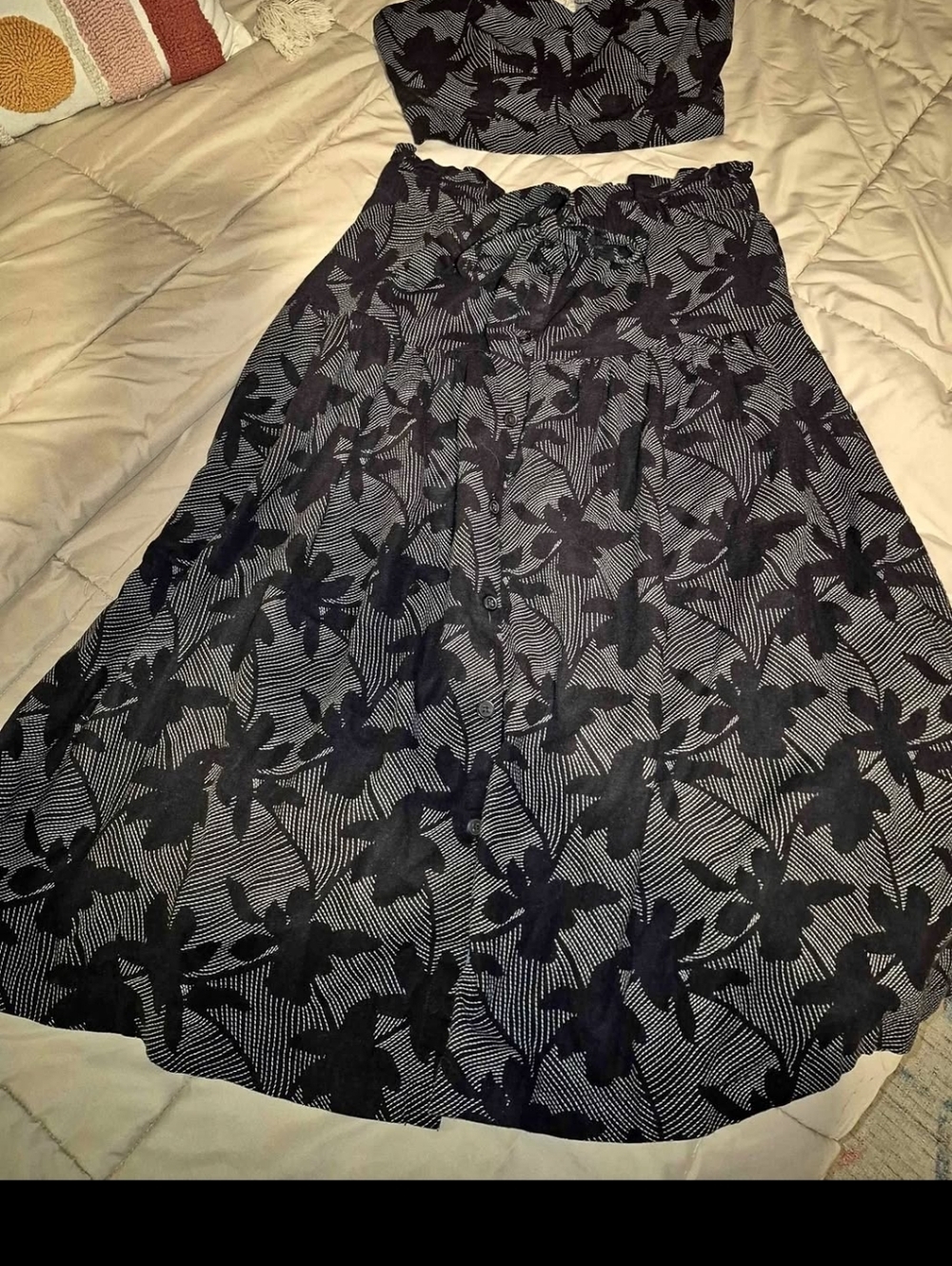 2 Piece Set Medium - Picture 2 of 3